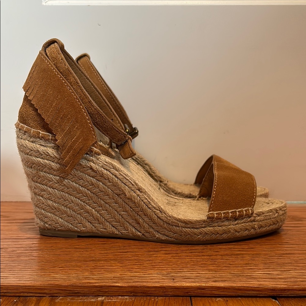 Frye Lila Feather espadrille wedge open toe sandals in sand